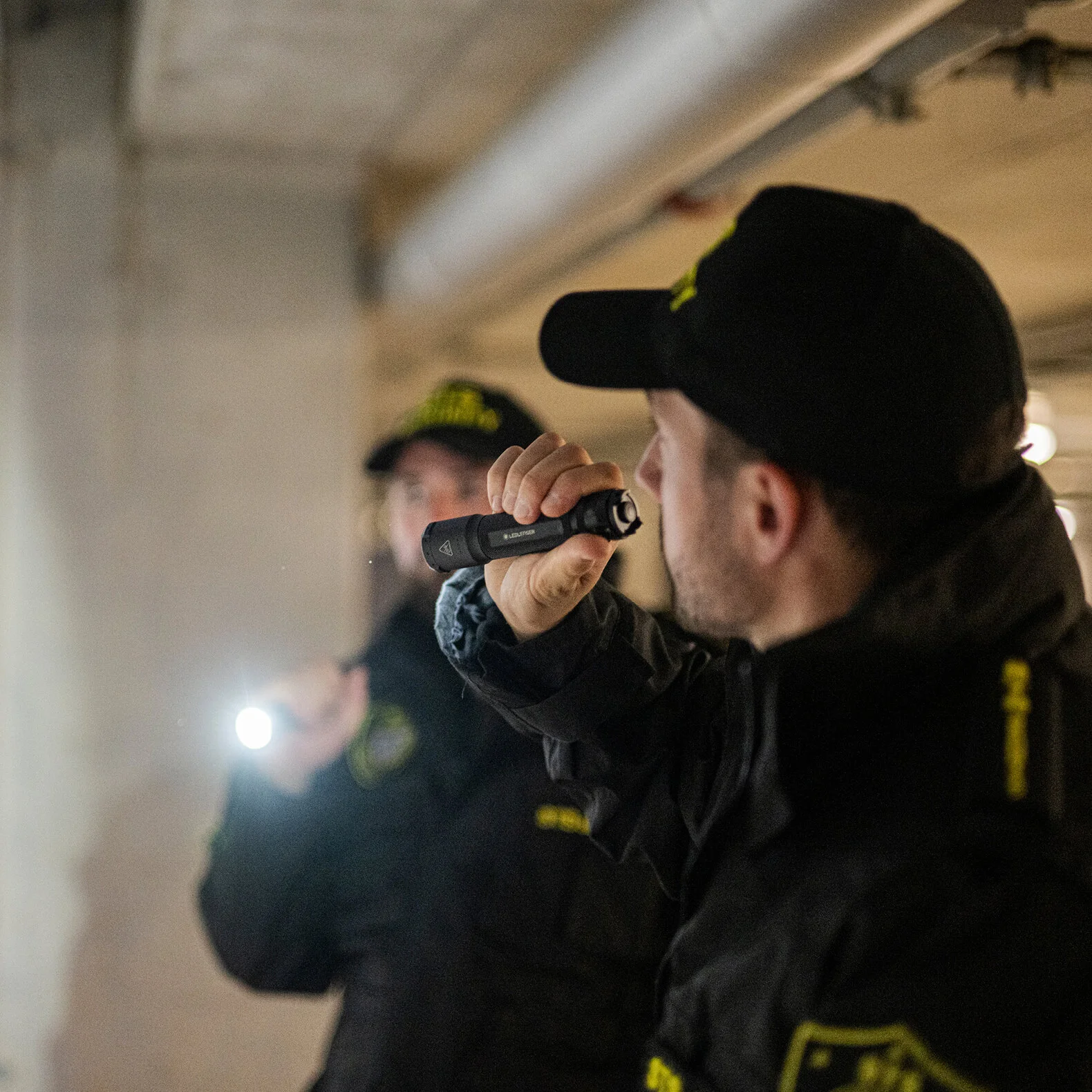 Latarka TAC7R